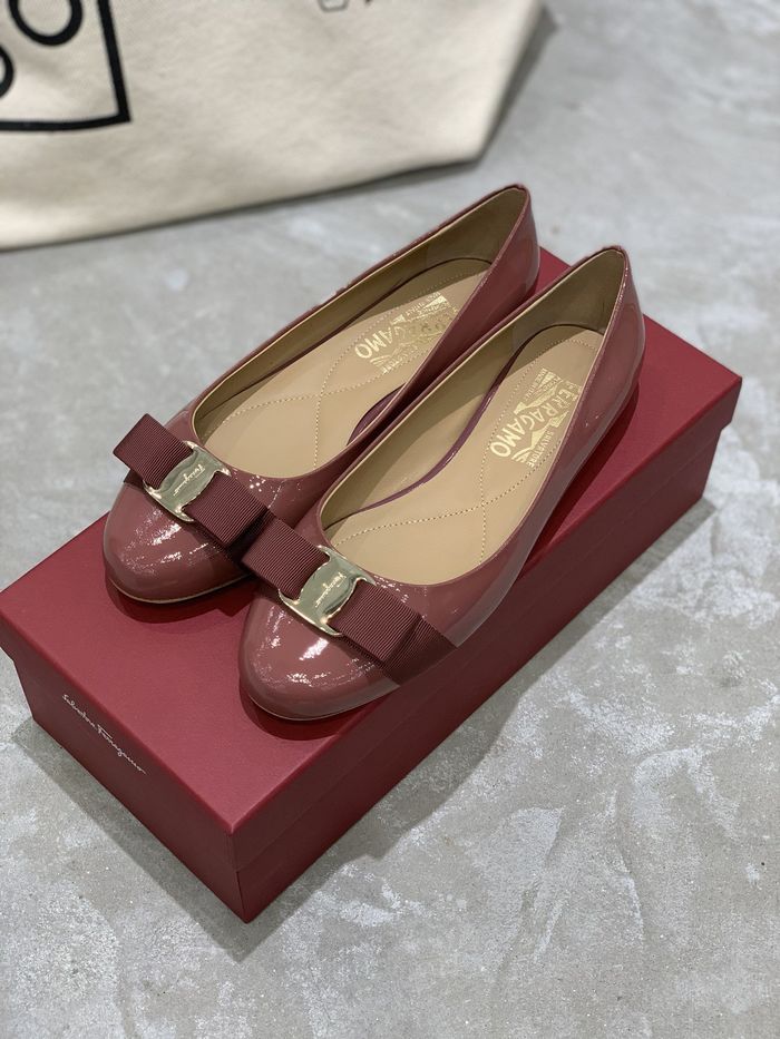 Ferragamo Shoes FMS00041