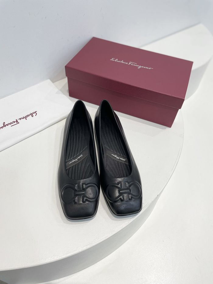 Ferragamo Shoes FMS00053