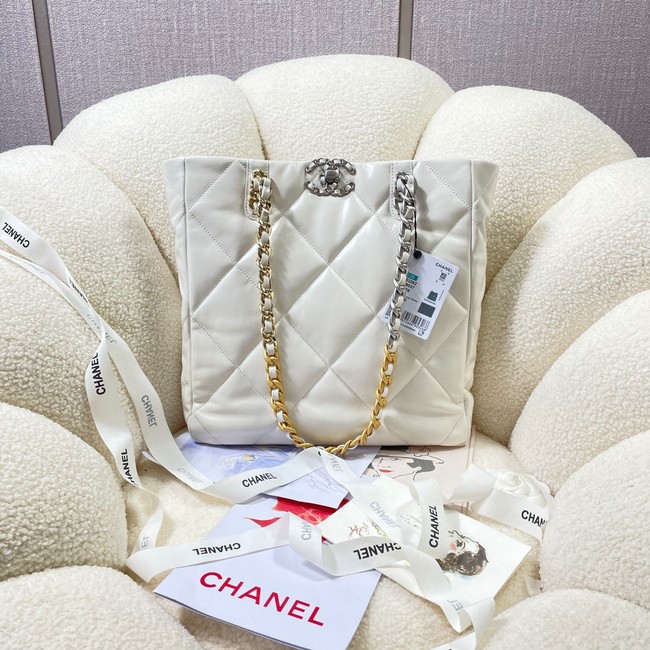 CHANEL 19 SHOPPING BAG AS3519 white