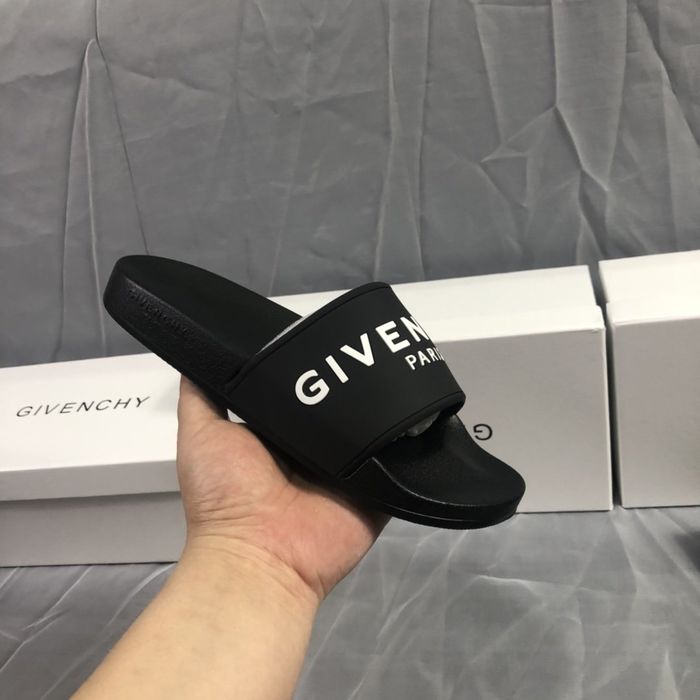 Givenchy Couple Shoes GHS00011