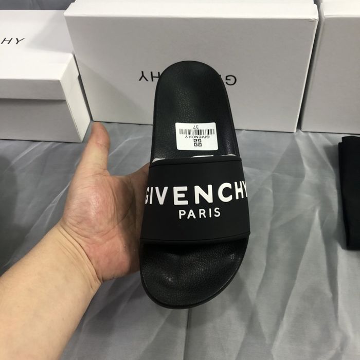 Givenchy Couple Shoes GHS00011