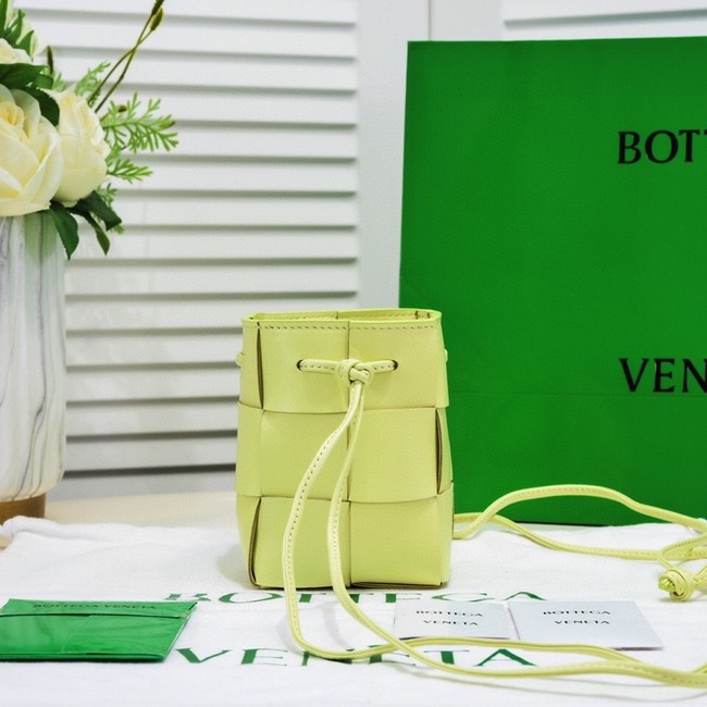 Bottega Veneta Mini intreccio leather crossbody bucket bag 680217 Glittering green