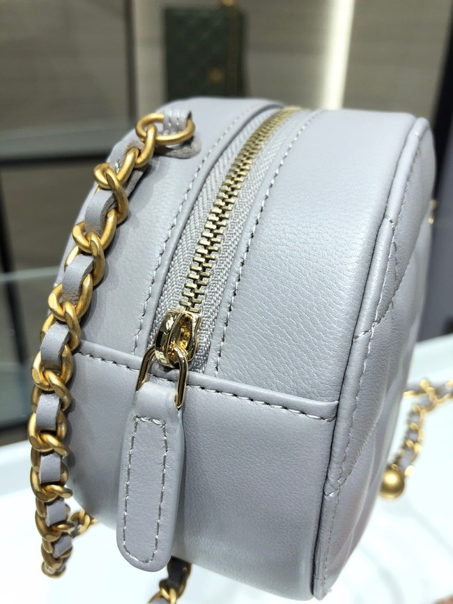 Chanel CLUTCH WITH CHAIN Lambskin & Gold-Tone Metal AS1449 gray