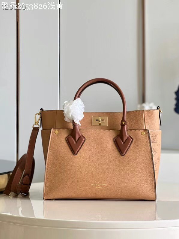 Louis Vuitton ON MY SIDE MM M53823 apricot