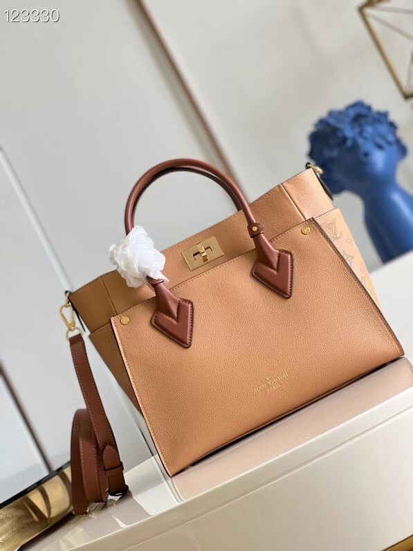 Louis Vuitton ON MY SIDE MM M53823 apricot