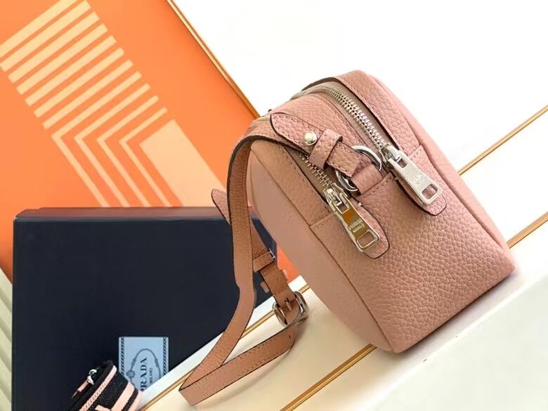 Prada Leather bag with shoulder strap 1DB820 pink