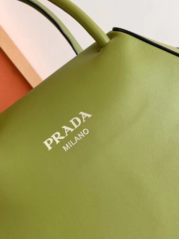 Prada Small leather Supernova handbag 1BA366 green