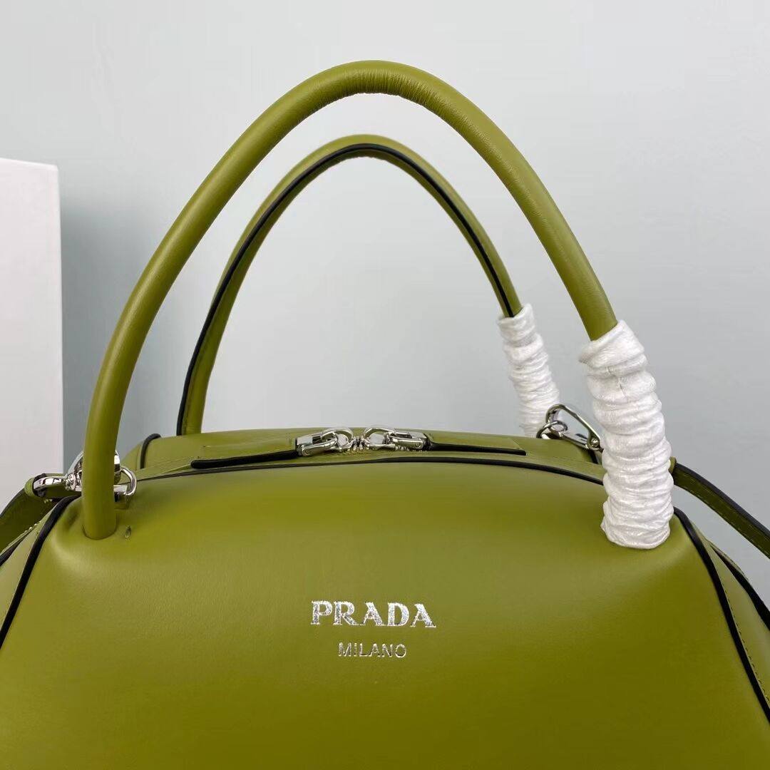 Prada leather  Supernova handbag 1BD665  green