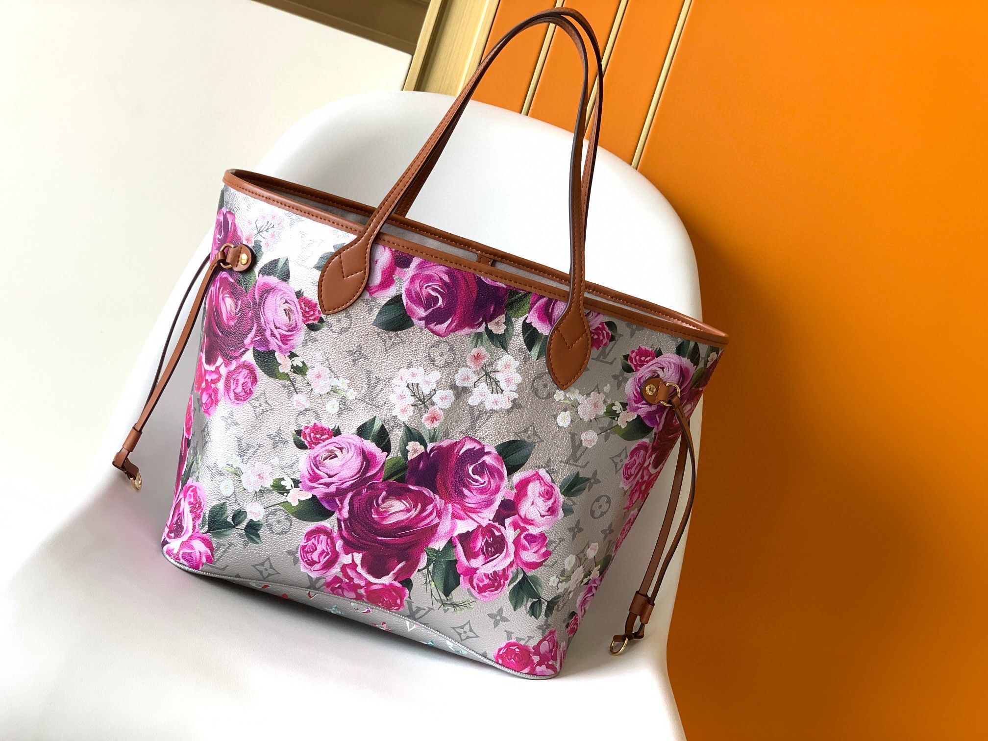 Louis Vuitton Neverfull Monogram M21352 Pink Flower