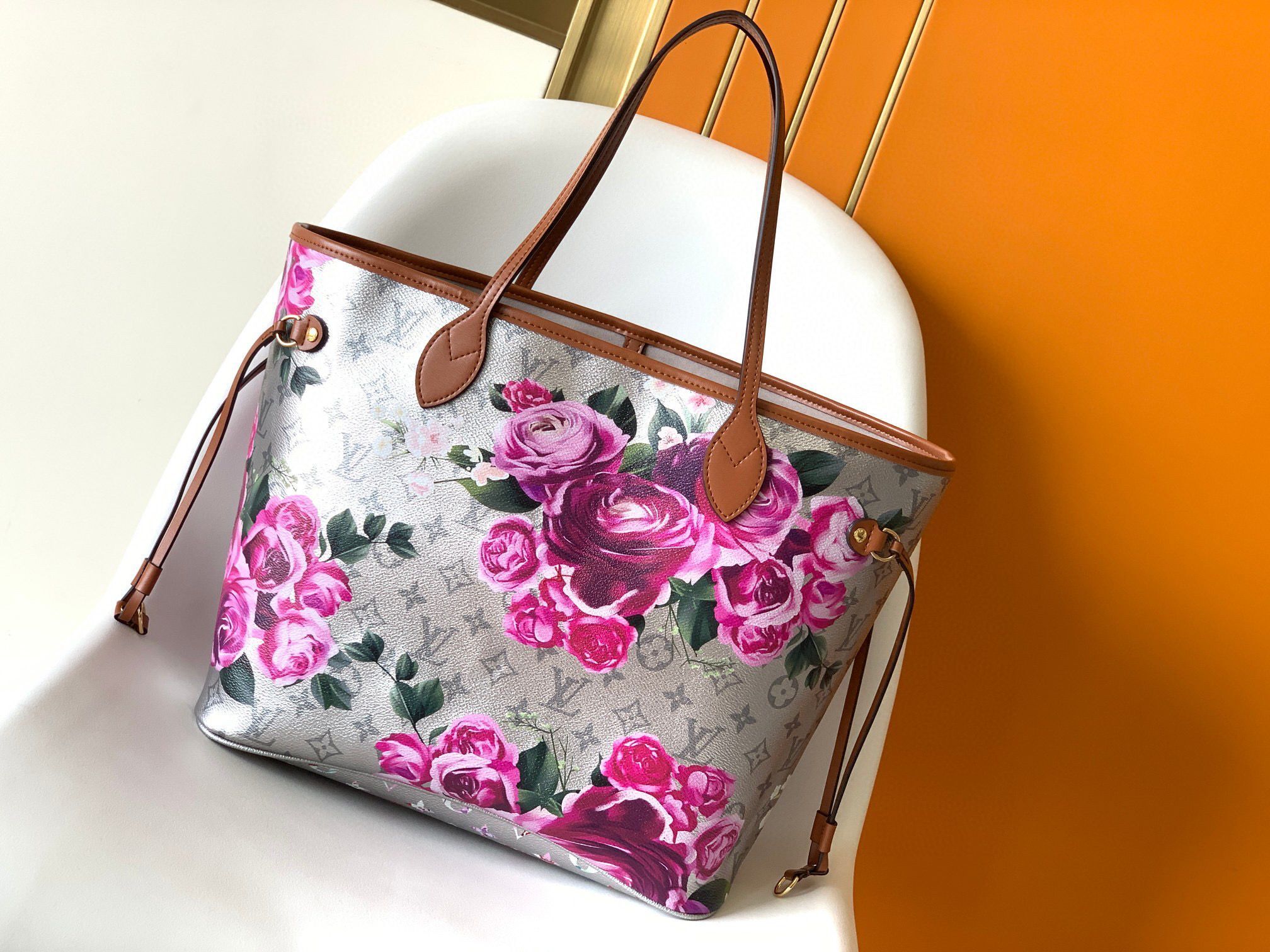 Louis Vuitton Neverfull Monogram M21352 Pink Flower