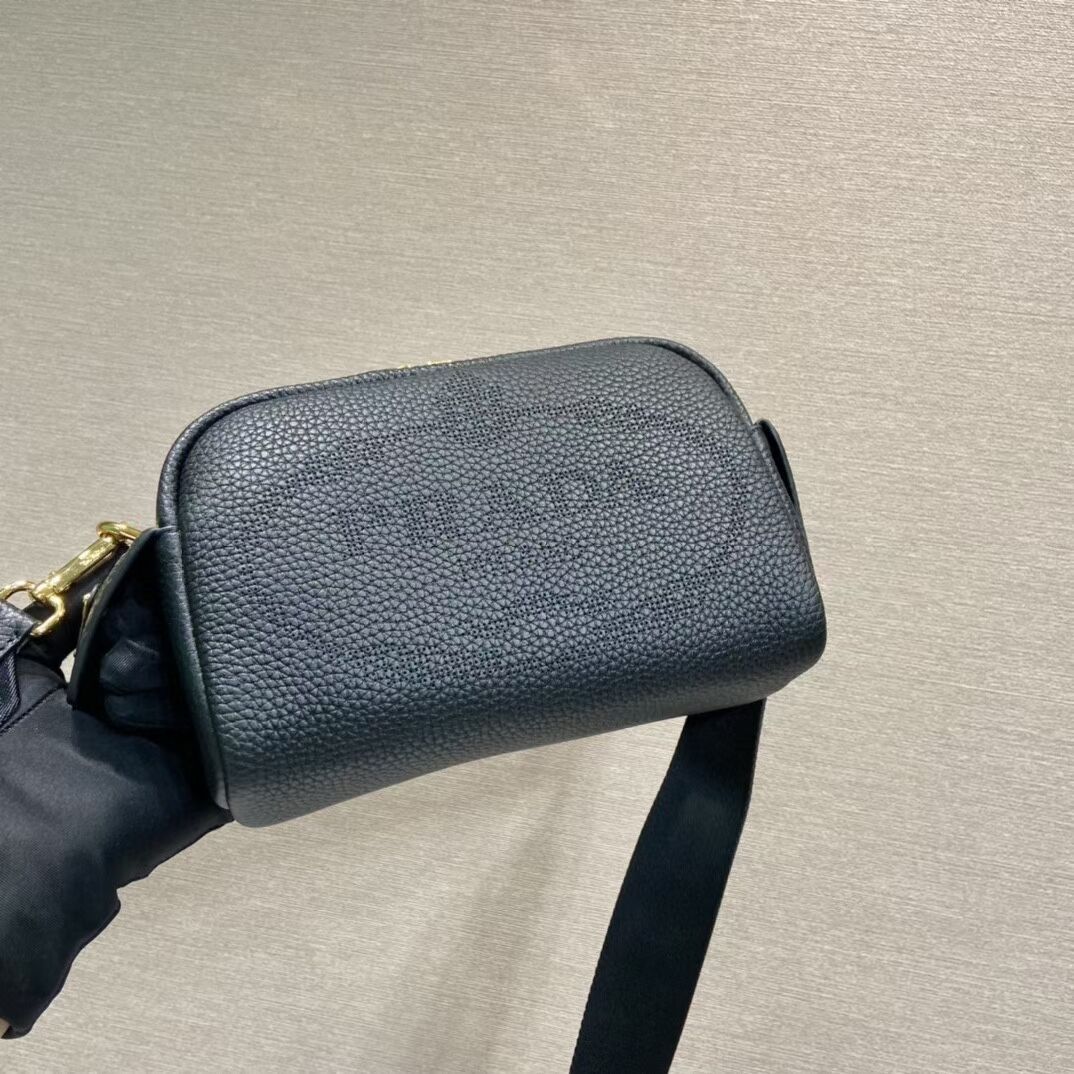 Prada Leather bag with shoulder strap 1DH781 black