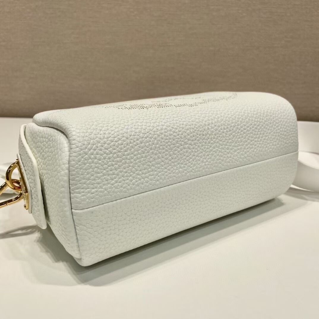 Prada Leather bag with shoulder strap 1DH781 white