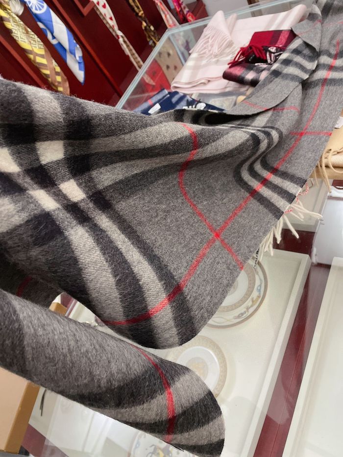 Burberry Scarf BBC00010