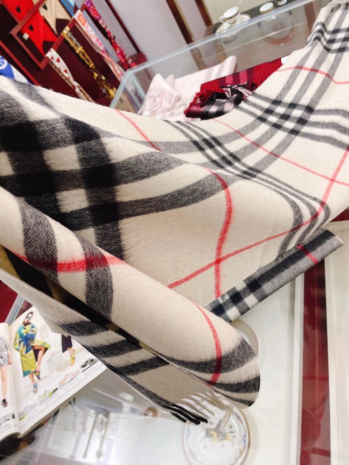 Burberry Scarf BBC00013