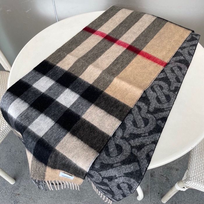 Burberry Scarf BBC00029