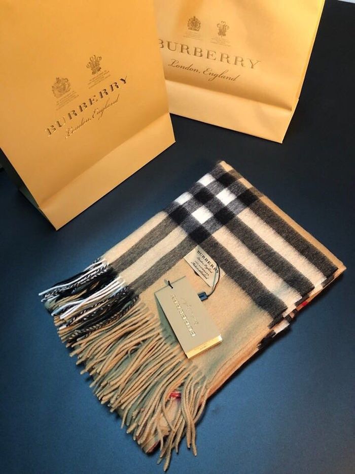 Burberry Scarf BBC00039