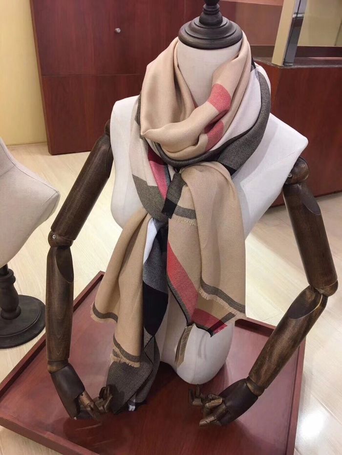 Burberry Scarf BBC00042