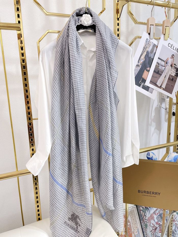 Burberry Scarf BBC00074