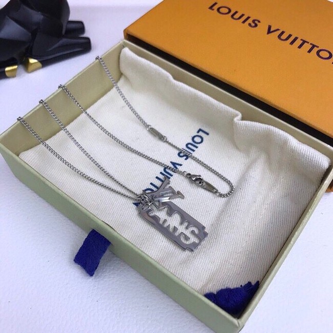 Louis Vuitton Necklace CE9338