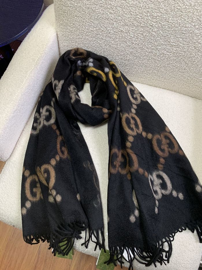 Gucci Scarf GUC00038