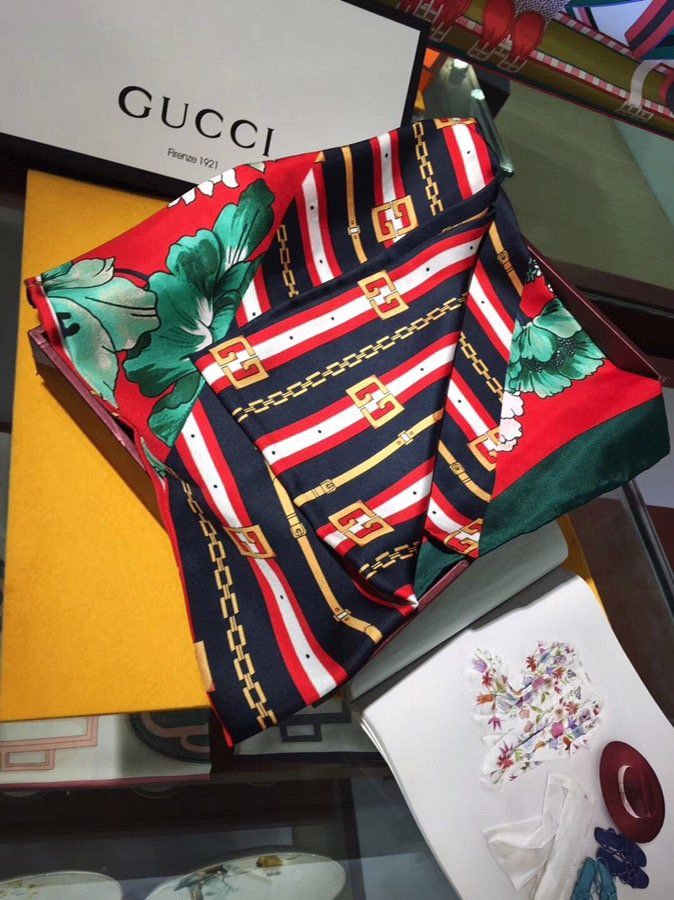 Gucci Scarf GUC00133