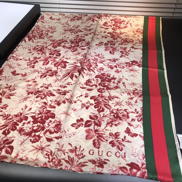 Gucci Scarf GUC00189