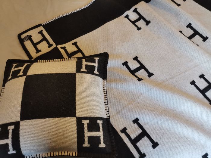 Hermes Blanket HEC00544