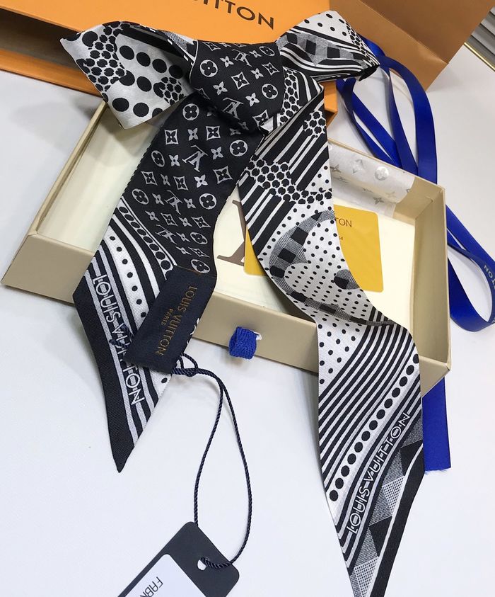 Louis Vuitton Scarf LVC00003