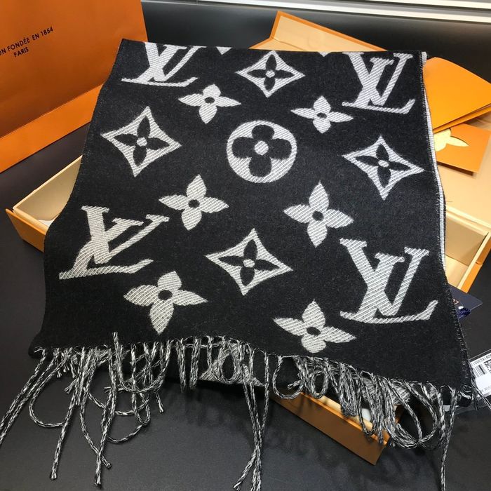 Louis Vuitton Scarf LVC00025