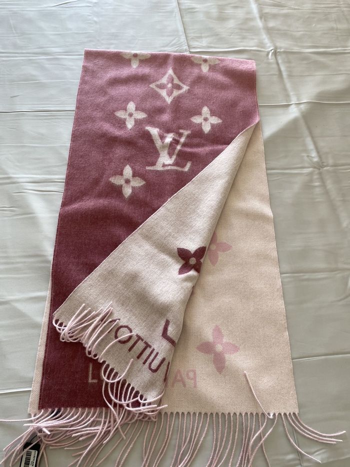 Louis Vuitton Scarf LVC00039