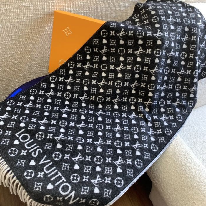 Louis Vuitton Scarf LVC00044