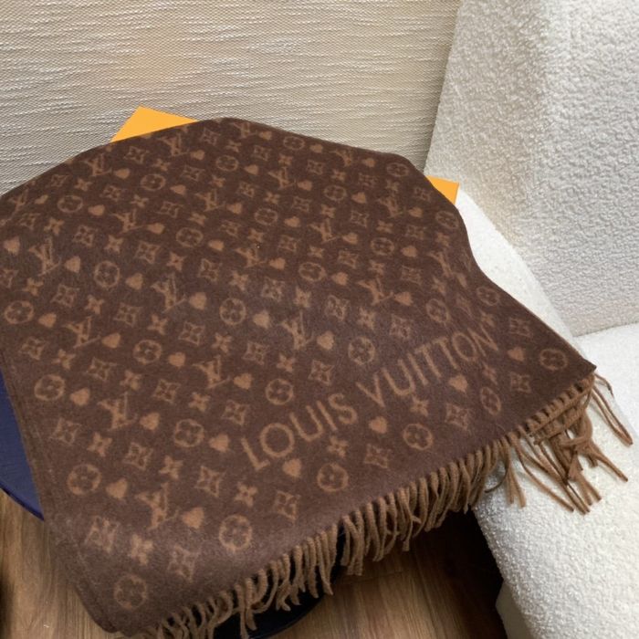 Louis Vuitton Scarf LVC00045