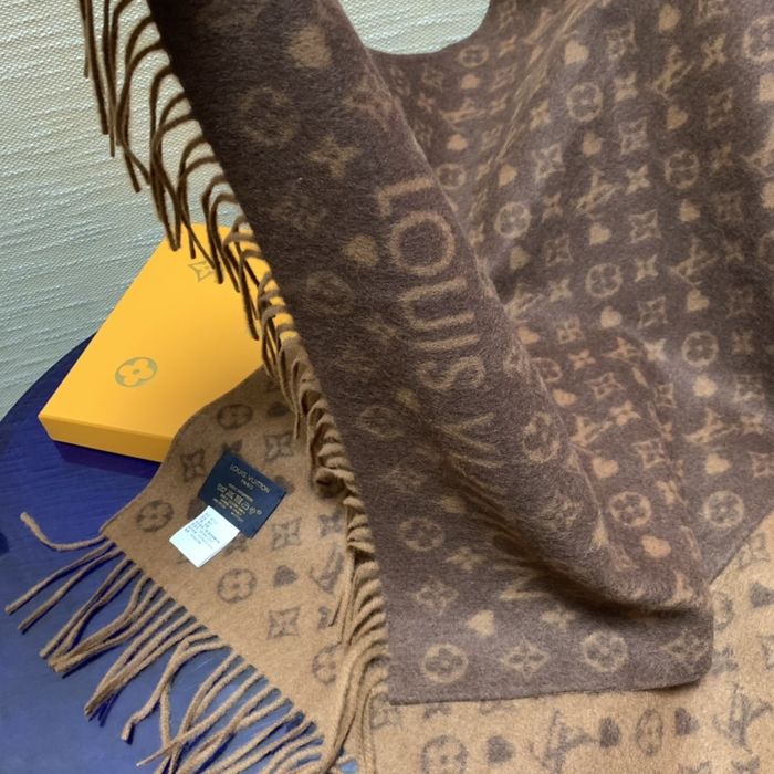 Louis Vuitton Scarf LVC00045