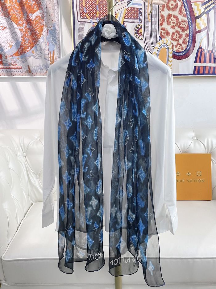 Louis Vuitton Scarf LVC00052