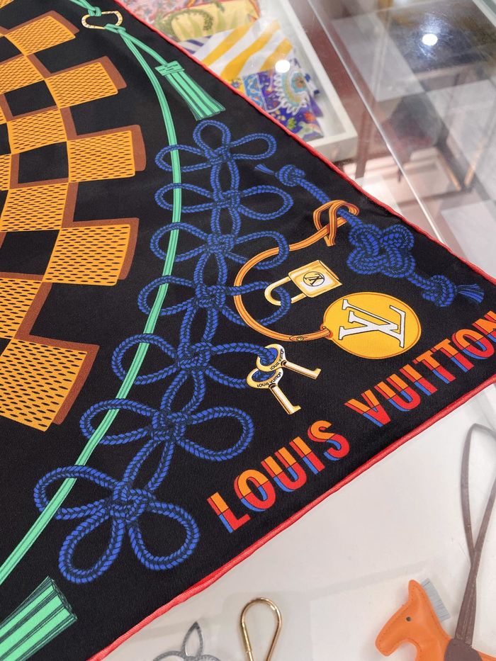 Louis Vuitton Scarf LVC00099