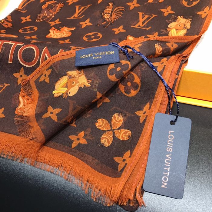 Louis Vuitton Scarf LVC00172