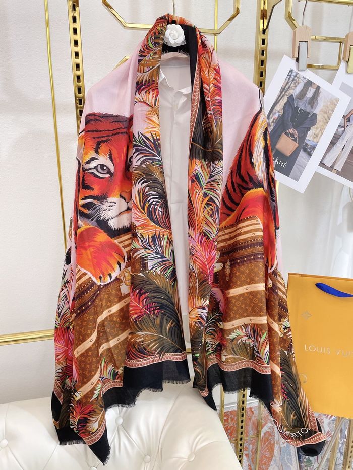 Louis Vuitton Scarf LVC00179