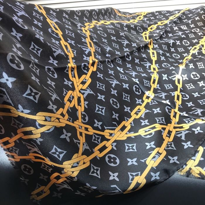 Louis Vuitton Scarf LVC00187