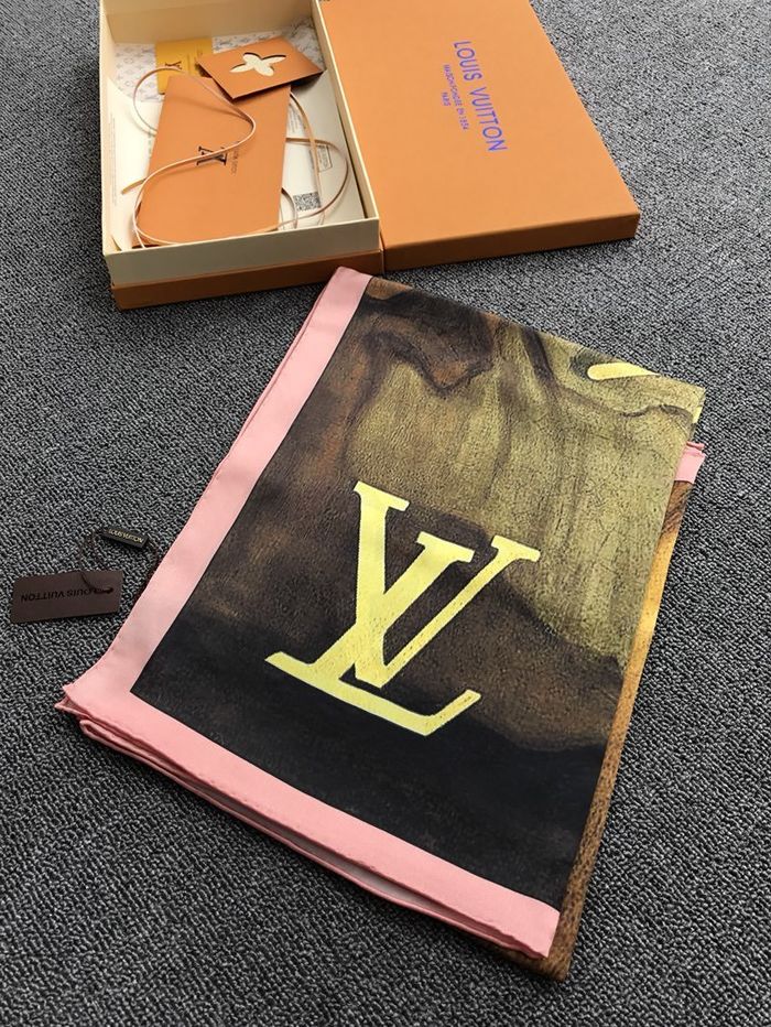 Louis Vuitton Scarf LVC00197