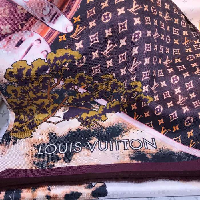 Louis Vuitton Scarf LVC00216