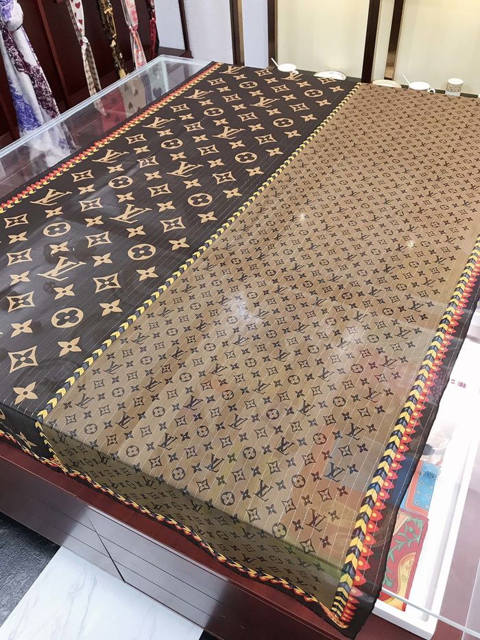 Louis Vuitton Scarf LVC00282