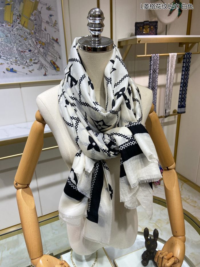 Louis Vuitton Scarf LVC00284