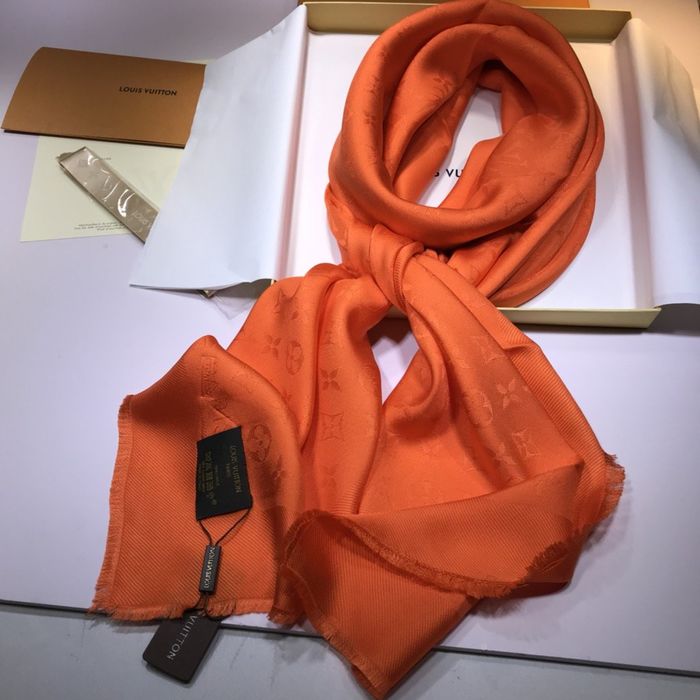 Louis Vuitton Scarf LVC00301