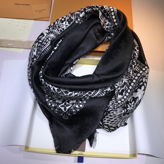 Louis Vuitton Scarf LVC00305