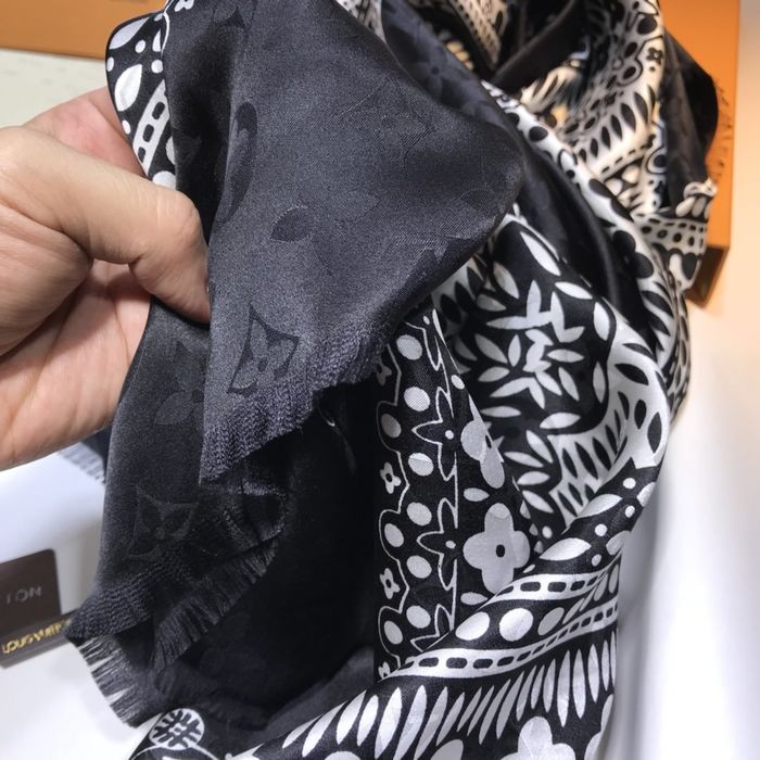 Louis Vuitton Scarf LVC00305