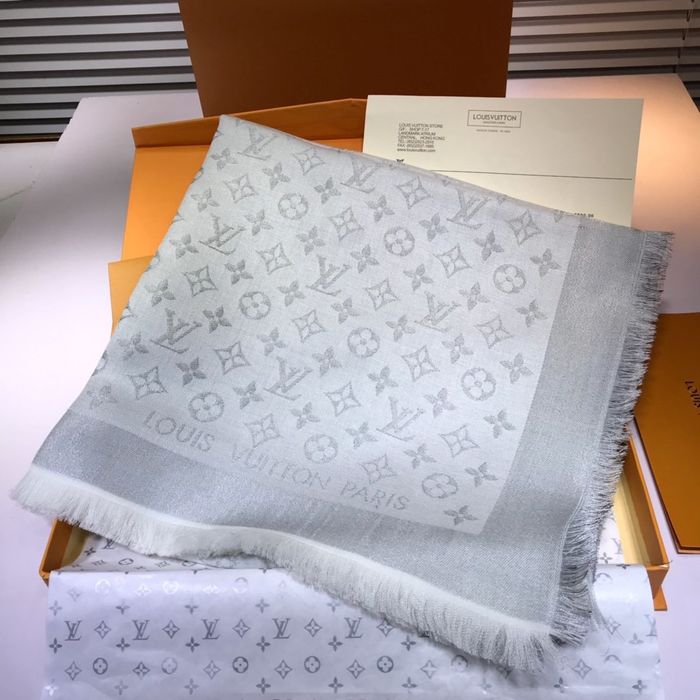 Louis Vuitton Scarf LVC00310