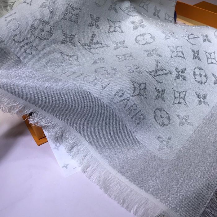 Louis Vuitton Scarf LVC00310