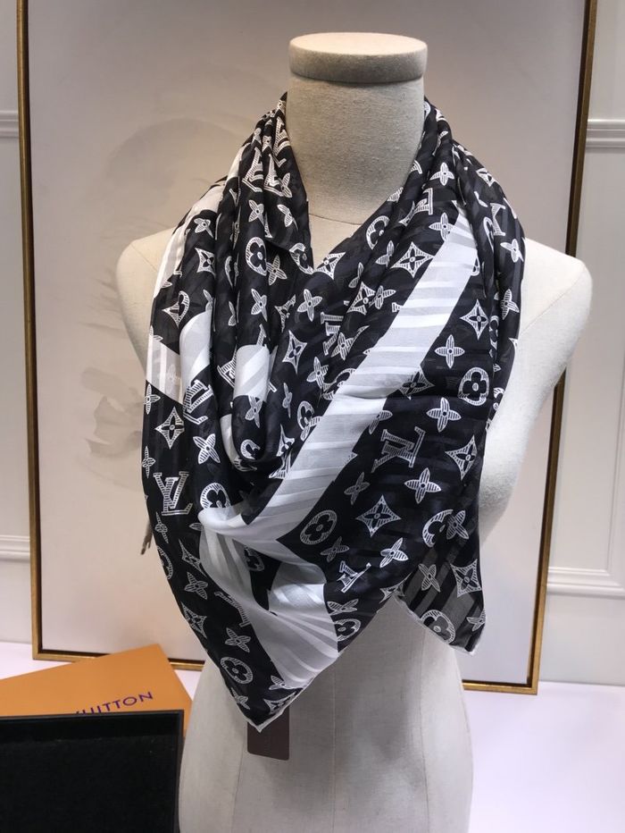 Louis Vuitton Scarf LVC00311