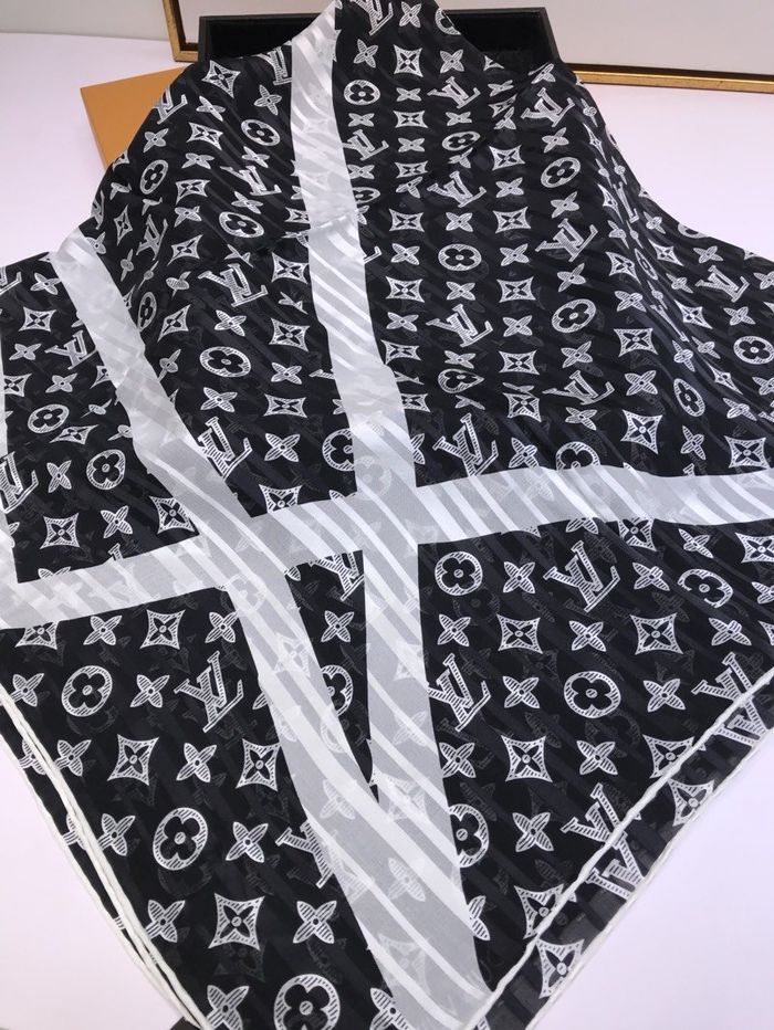 Louis Vuitton Scarf LVC00311