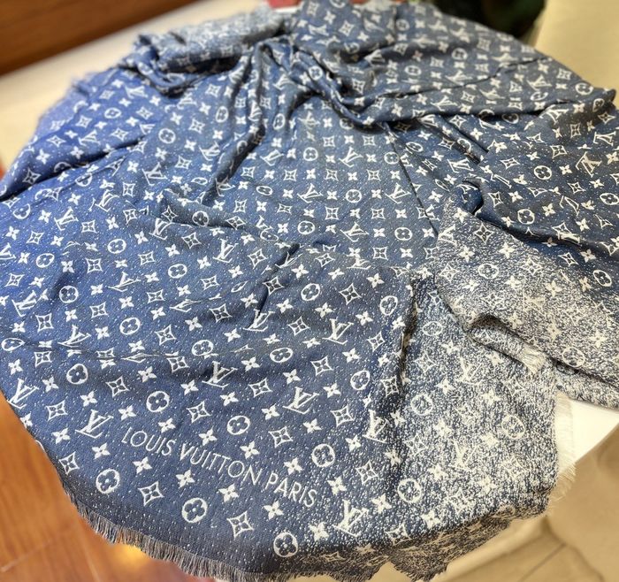 Louis Vuitton Scarf LVC00346